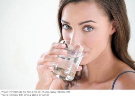 4 причины, как и почему вода помогает похудеть